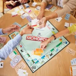 Hasbro Monopoly Classic, Brettspiel -Spielzeug Verkaufsgeschäft Hasbro Monopoly Classic Brettspiel@@1807326 3