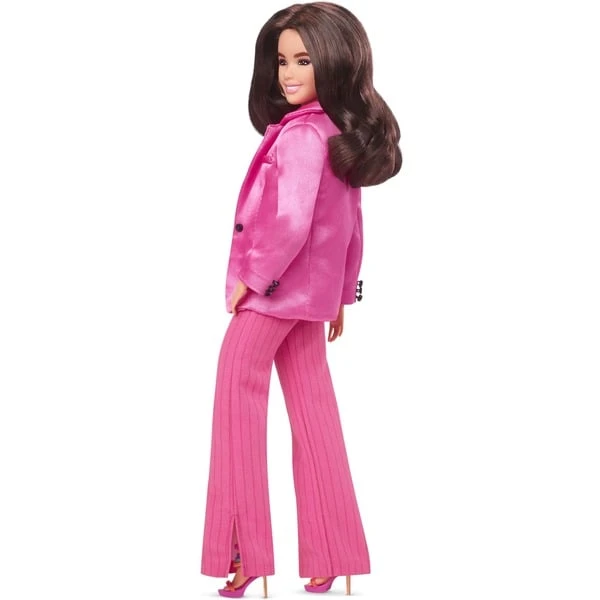 Mattel Barbie Signature The Movie - America Ferrera Als Gloria Puppe Zum Film Im Dreiteiligen Hosenanzug In Pink, Spielfigur – Bild 2